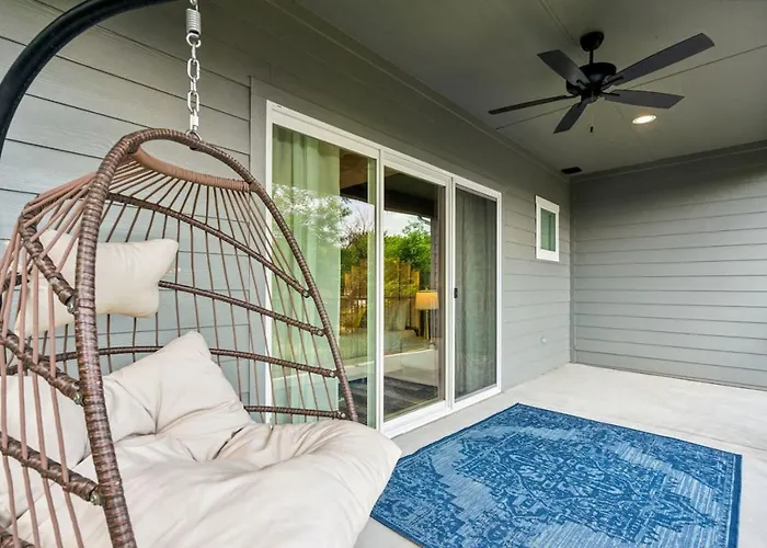 Holiday home Joyous 3bd House In The Heart Of Worth *