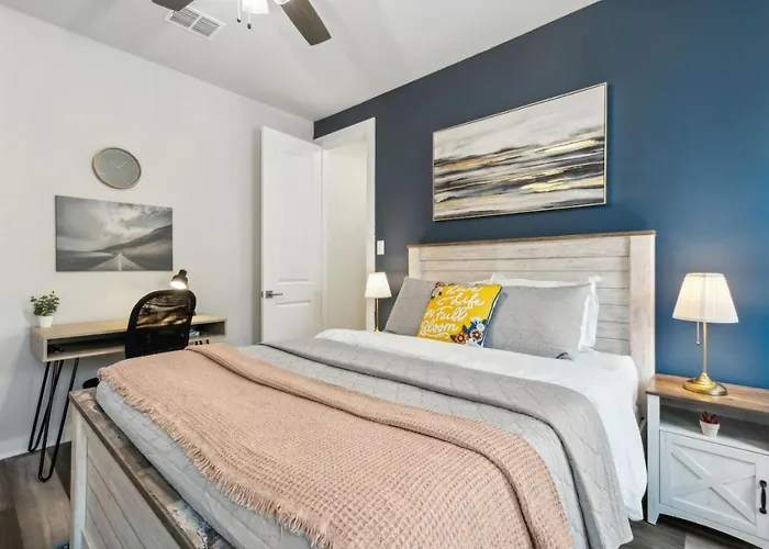 Joyous 3bd House In The Heart Of Worth
